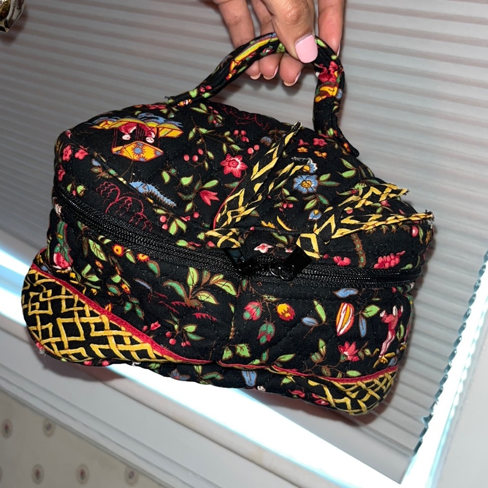 Vera Bradley never been use makeup cloth pouch clean black with vibrant floral